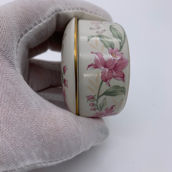 Vintage Prima Otagiri Japan Porcelain Pink White Floral With Gold Rim TrinketBox - Picture 9 of 12